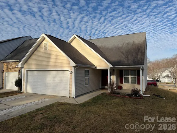 a view of house with street