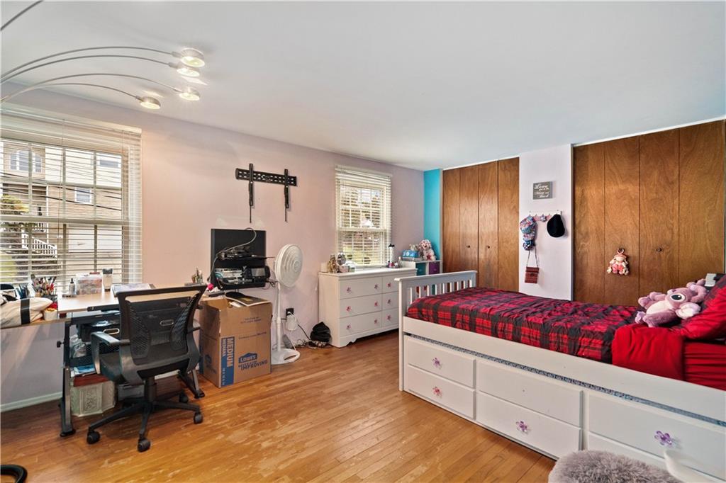 1623 Wise Road Pittsburgh, PA 15220 - Photo 22 of 24 Gallery Image 22
