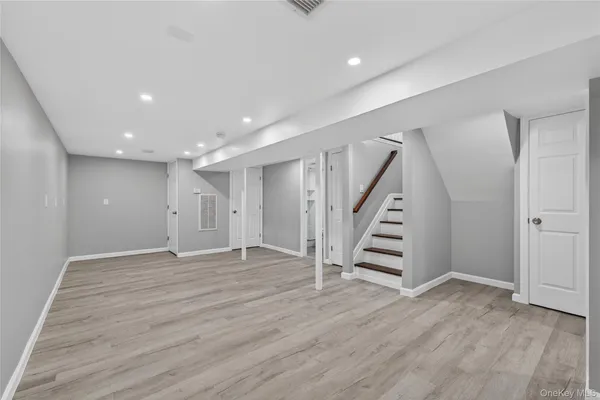 $688,999 | 3103 Falcon Avenue, Medford, NY 11763