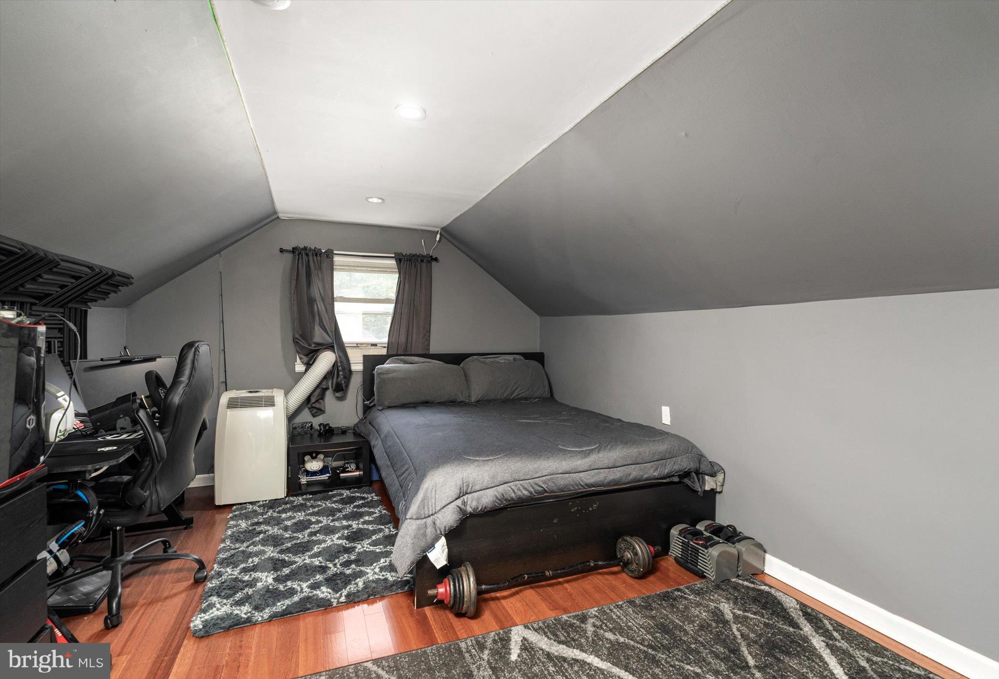 25 Holt Circle Hamilton, NJ 08619 - Photo 19 of 29 a bedroom with furniture and a window