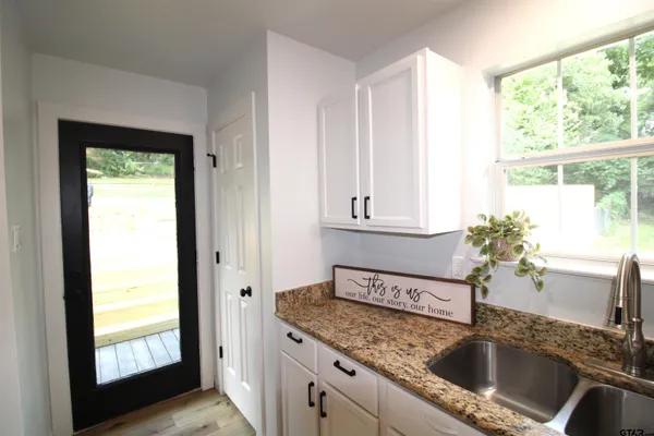 $249,000 | 640 Callender Lake Drive, Murchison, TX 75778