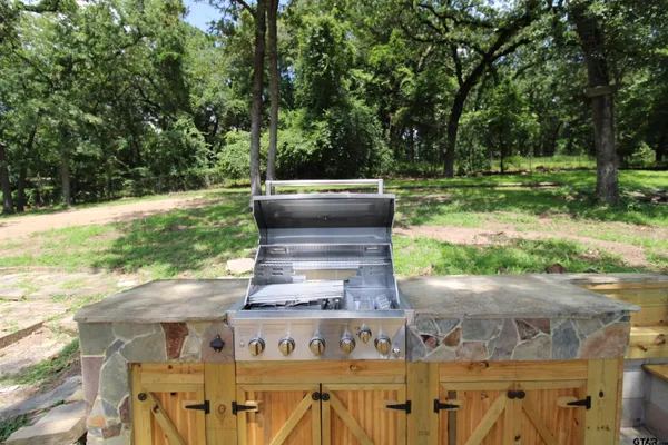 $249,000 | 640 Callender Lake Drive, Murchison, TX 75778
