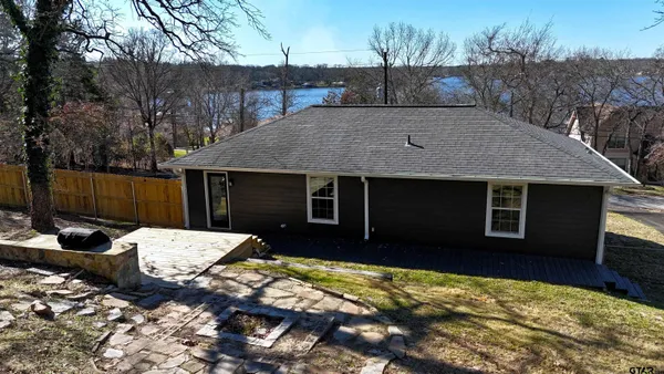 $249,000 | 640 Callender Lake Drive, Murchison, TX 75778