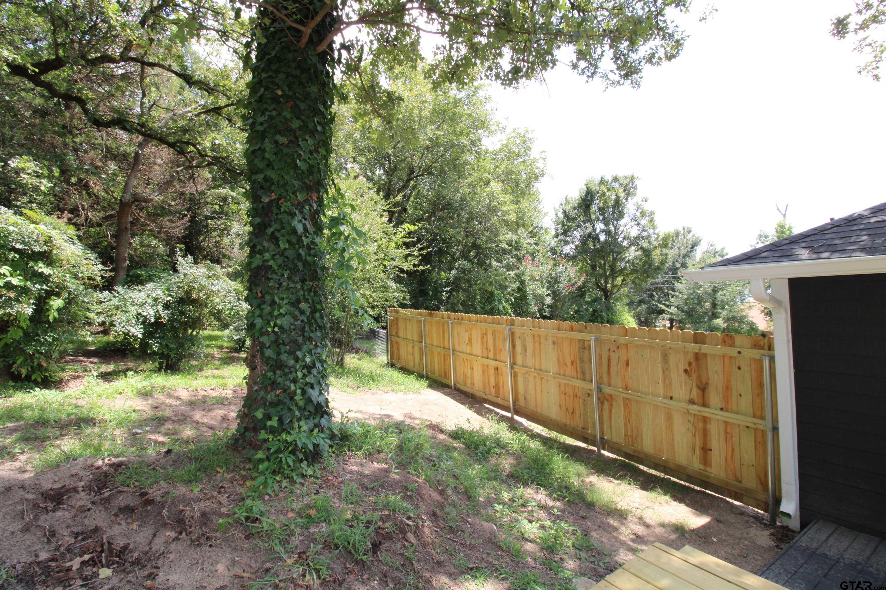 640 Callender Lake Drive Murchison, TX 75778 - Photo 10 of 23