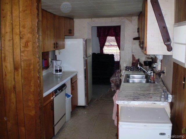 12867 Hough Road Memphis, MI 48041 - Photo 4 of 11 P6260113