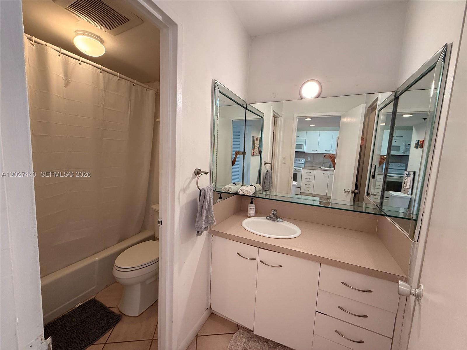 100 Lincoln Road, Unit 1427 Miami Beach, FL 33139 - Photo 12 of 26