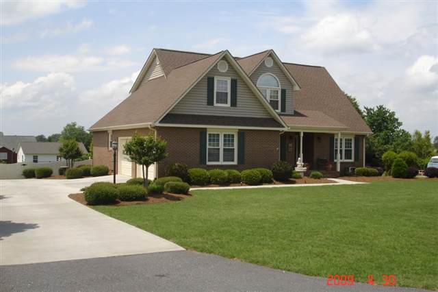 102 Banfield Court Anderson, SC 29621 - Photo 2 of 24