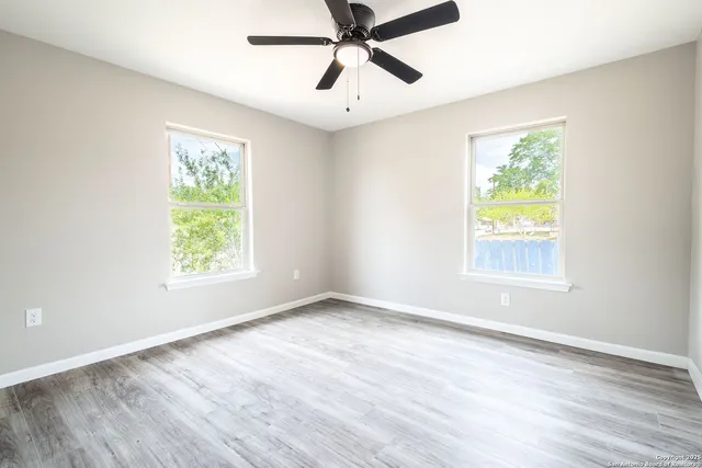 a view of a window in a room