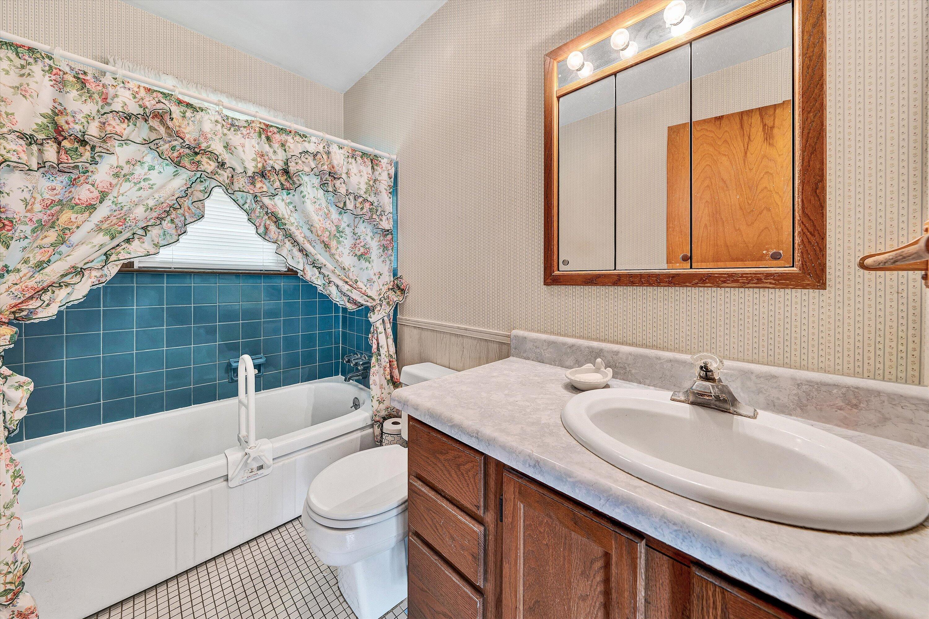 1819 N Road Salem, VA 24153 - Photo 12 of 36 12-DSC00088