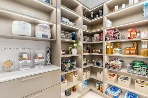 $4,400,000 | 80 Northwest 129th Avenue, Miami, FL 33182