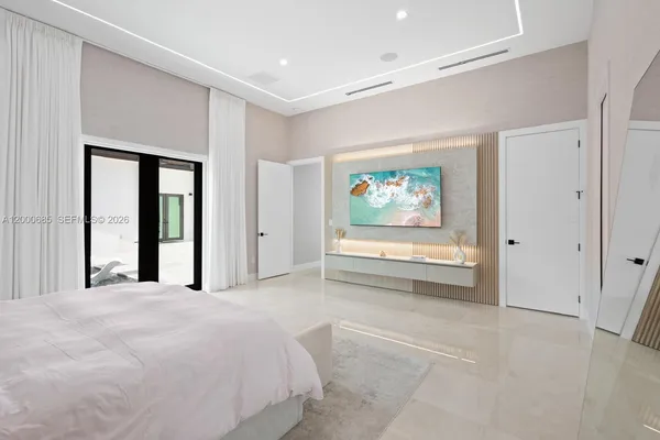 $4,400,000 | 80 Northwest 129th Avenue, Miami, FL 33182