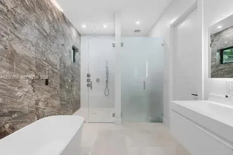 $4,400,000 | 80 Northwest 129th Avenue, Miami, FL 33182