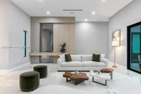 $4,400,000 | 80 Northwest 129th Avenue, Miami, FL 33182