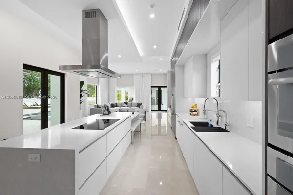 $4,400,000 | 80 Northwest 129th Avenue, Miami, FL 33182