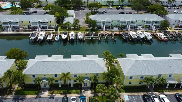 $1,950 | 5092 Beach Drive Southeast, Unit A, St. Petersburg, FL 33705