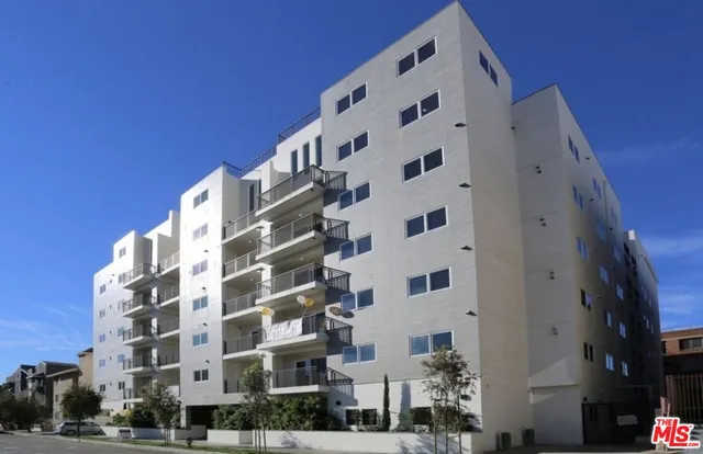 $2,800 | 837 South Harvard Boulevard, Unit 306, Los Angeles, CA 90005