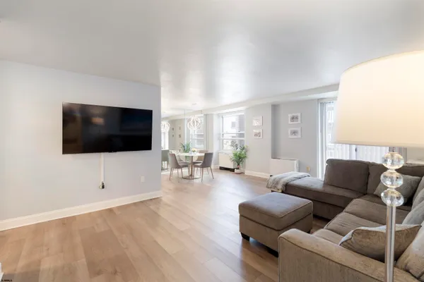 $2,500 | 101 South Plaza Place Place, Unit 1012, Jobstown, NJ 08041