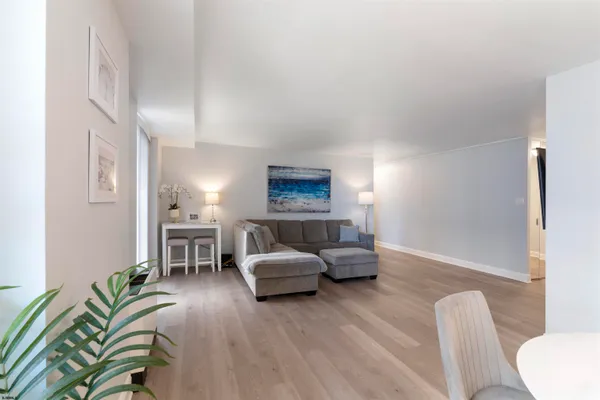 $2,500 | 101 South Plaza Place Place, Unit 1012, Jobstown, NJ 08041