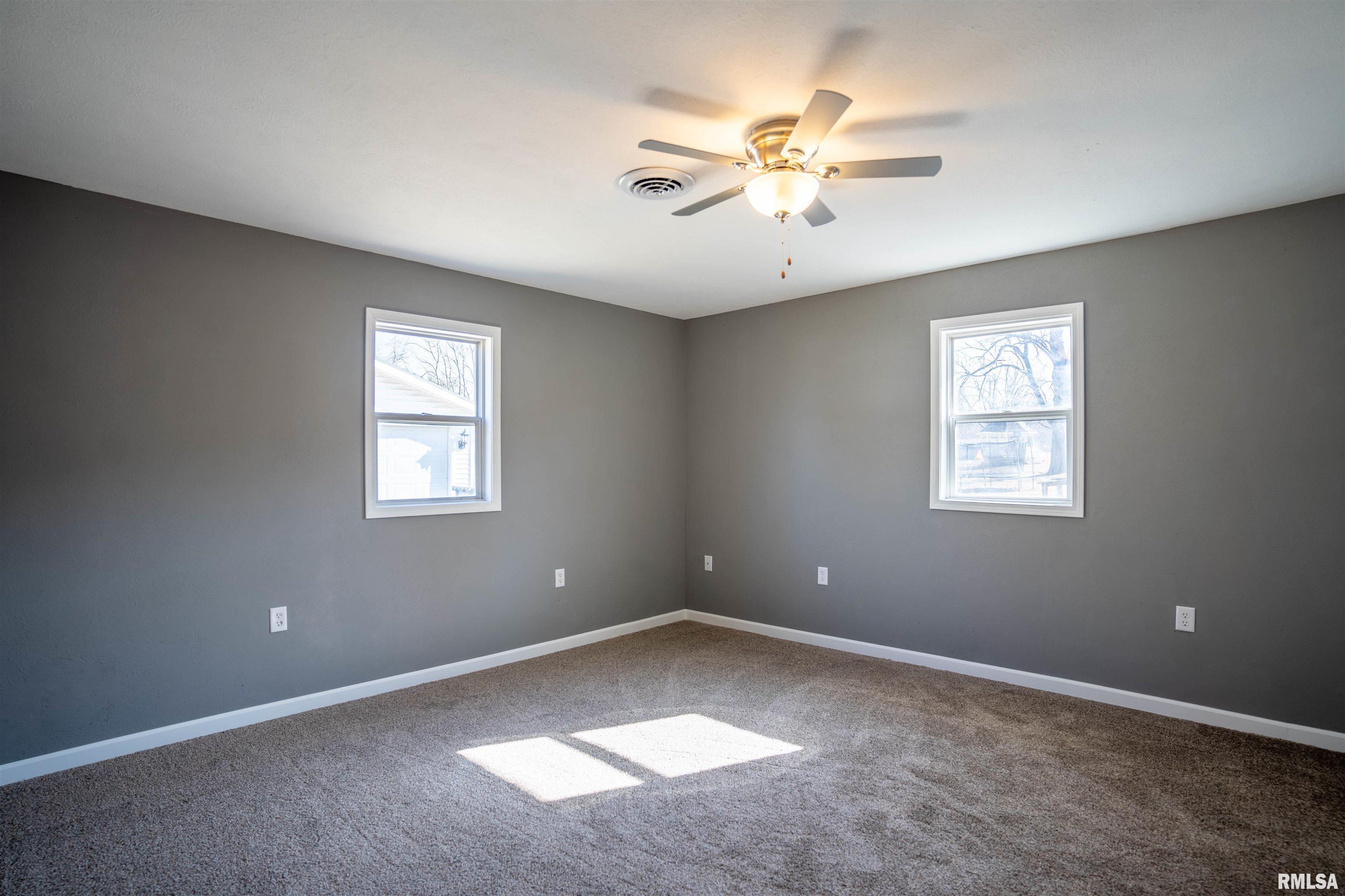 13964 First Street Pekin, IL 61554 - Photo 14 of 33 Gallery Image 14