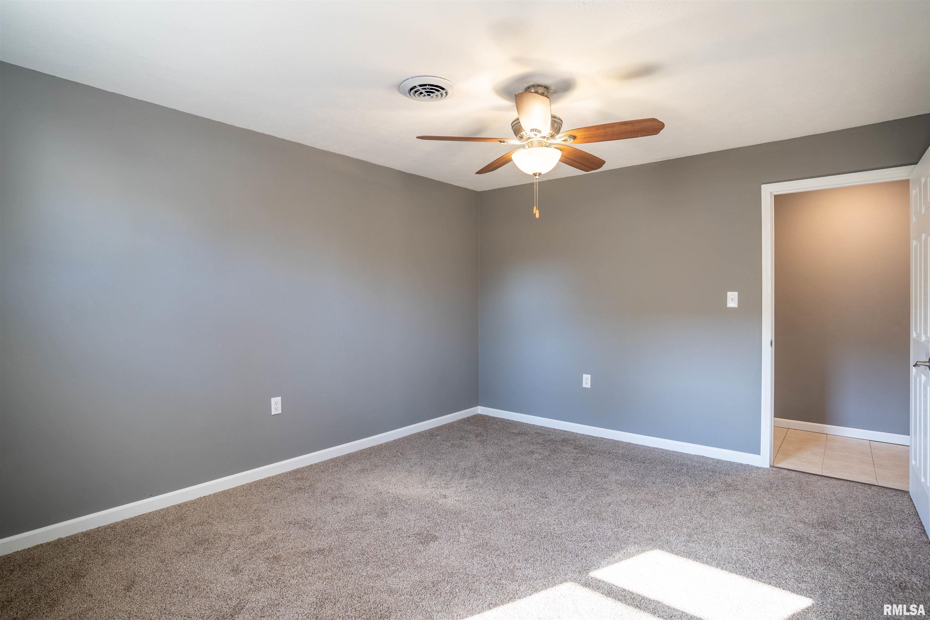 13964 First Street Pekin, IL 61554 - Photo 21 of 33 Gallery Image 21