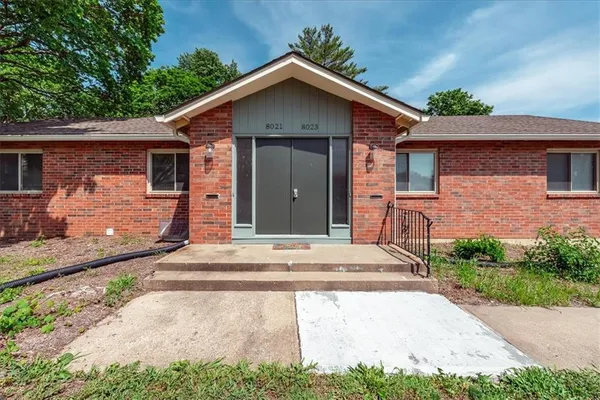 $325,000 | 8021 Holmes Road, Kansas City, MO 64131
