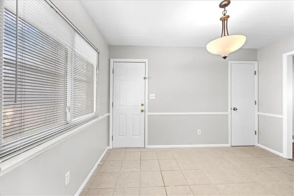 $325,000 | 8021 Holmes Road, Kansas City, MO 64131