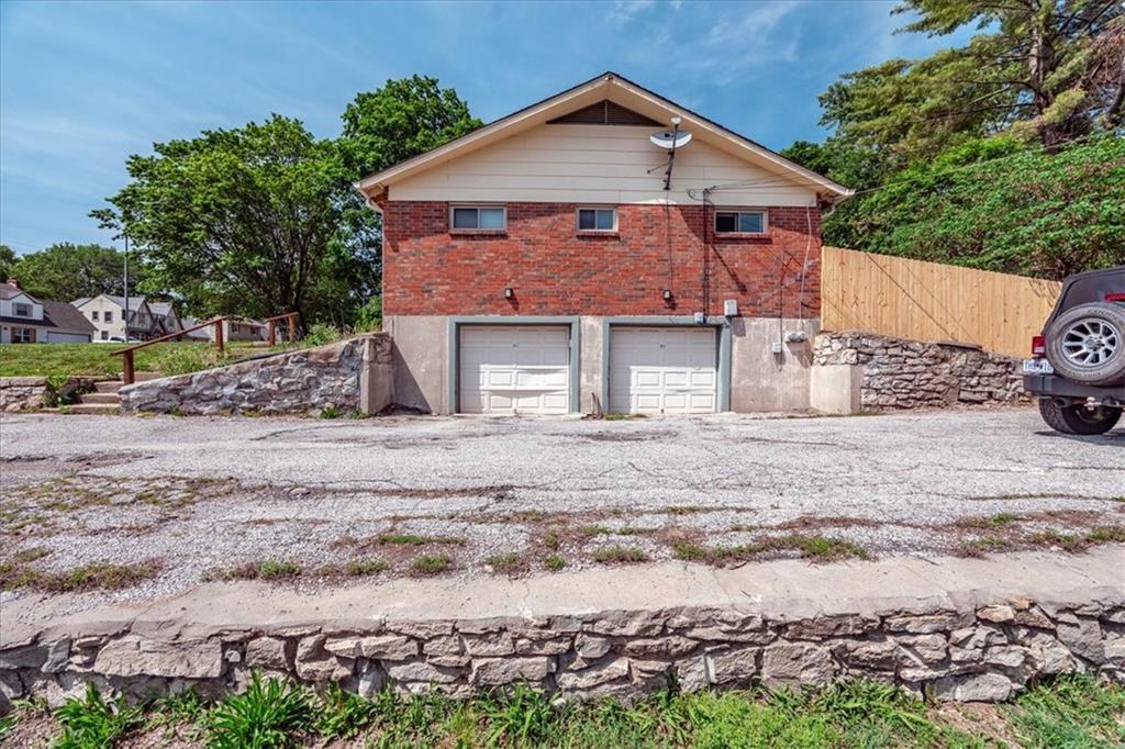8021 Holmes Road Kansas City, MO 64131 - Photo 27 of 34