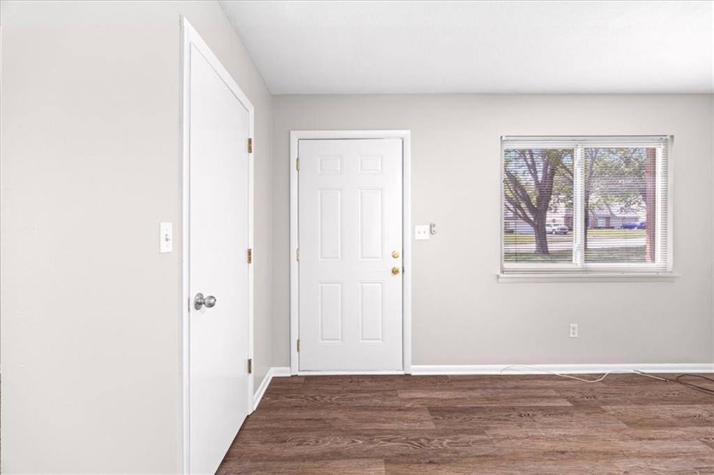 8021 Holmes Road Kansas City, MO 64131 - Photo 6 of 34