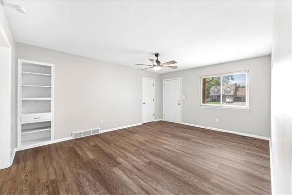 $325,000 | 8021 Holmes Road, Kansas City, MO 64131