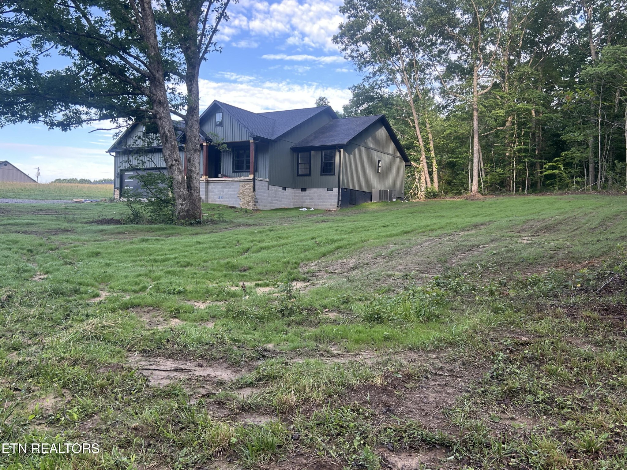 214 Georgee Road Jamestown, TN 38556 - Photo 2 of 18