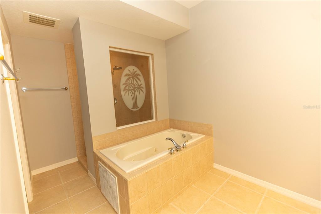 9203 Griggs Road, Unit 102 Englewood, FL 34224 - Photo 27 of 65