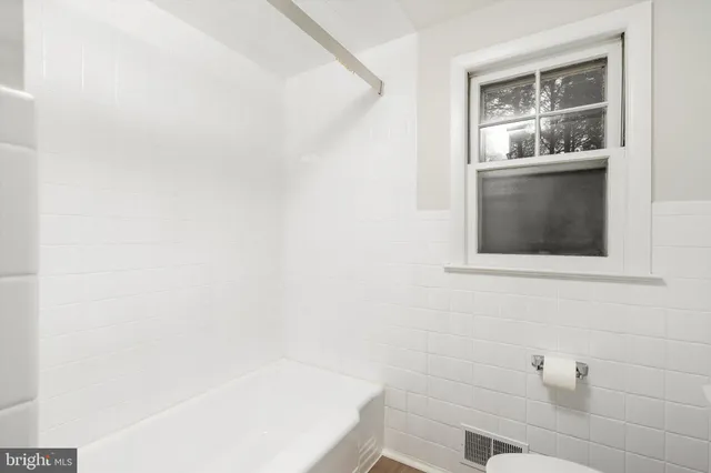 $3,350 | 265 Edinburg Road, Hamilton, NJ 08619