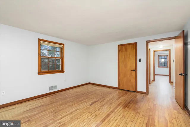 $3,350 | 265 Edinburg Road, Hamilton, NJ 08619