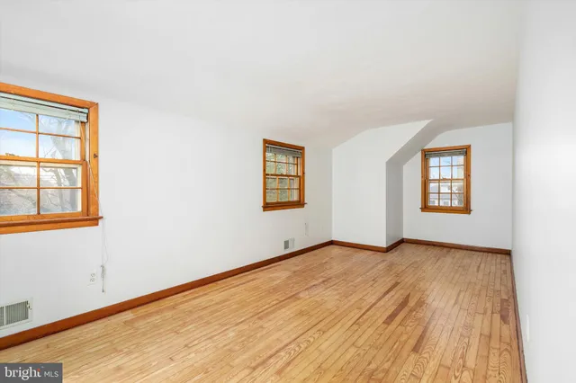 $3,350 | 265 Edinburg Road, Hamilton, NJ 08619