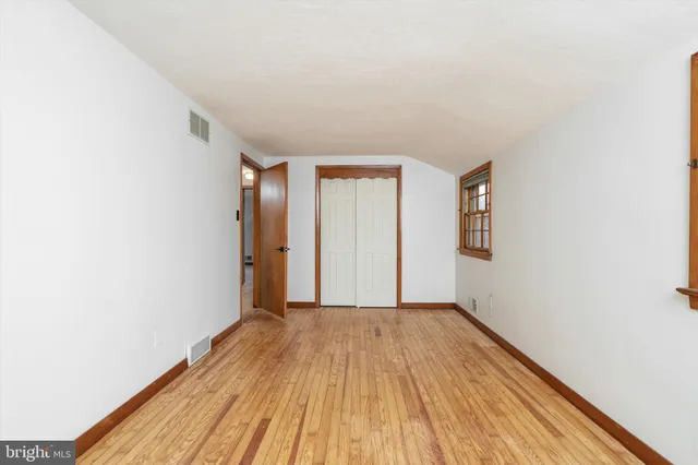 $3,350 | 265 Edinburg Road, Hamilton, NJ 08619