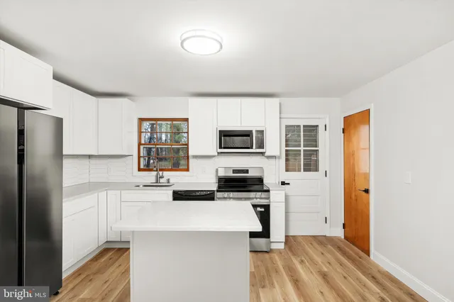 $3,350 | 265 Edinburg Road, Hamilton, NJ 08619