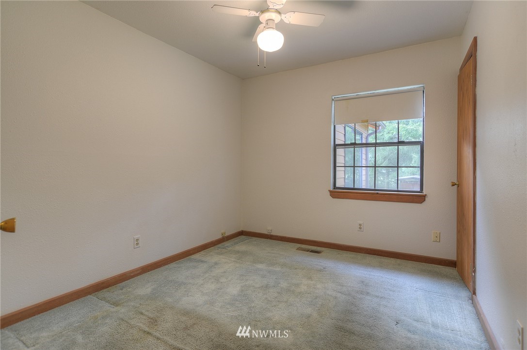 8841 Littlerock Road Southwest Tumwater, WA 98512 - Photo 11 of 15 Gallery Image 11