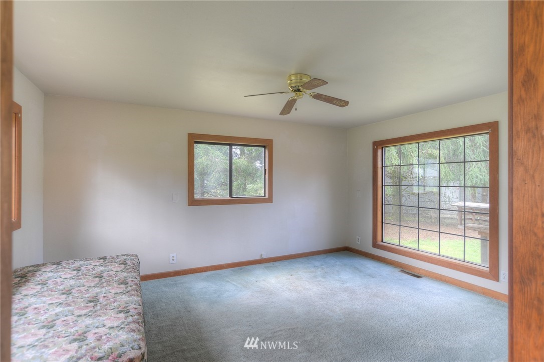 8841 Littlerock Road Southwest Tumwater, WA 98512 - Photo 4 of 15 Gallery Image 4