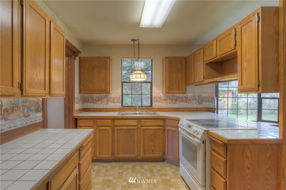 8841 Littlerock Road Southwest Tumwater, WA 98512 - Photo 7 of 15 Gallery Image 7