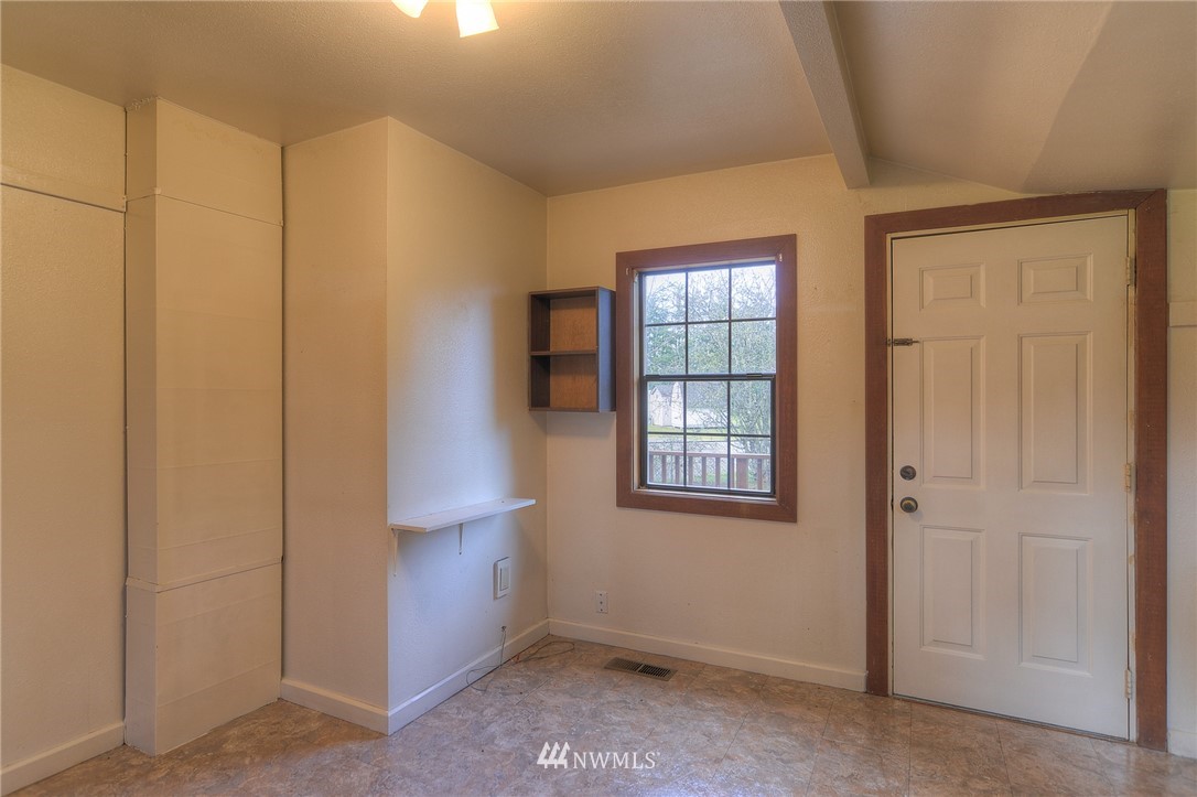 8841 Littlerock Road Southwest Tumwater, WA 98512 - Photo 8 of 15 Gallery Image 8