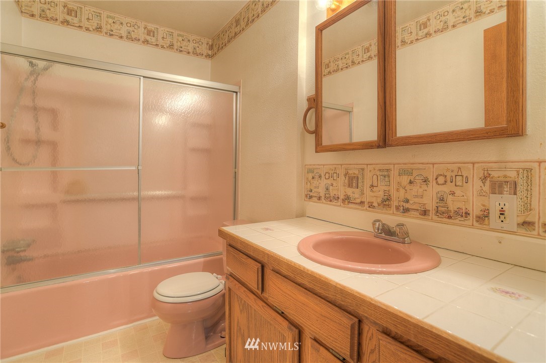 8841 Littlerock Road Southwest Tumwater, WA 98512 - Photo 10 of 15 Gallery Image 10