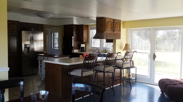 698 Sterling Road Inverness, IL 60067 - Photo 3 of 17