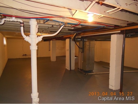 2445 South 6th Street Springfield, IL 62703 - Photo 6 of 8