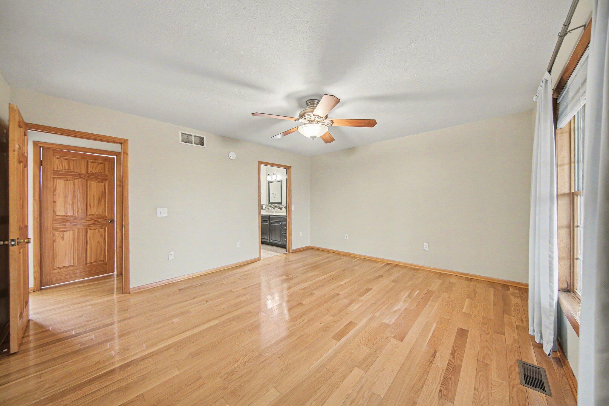 10487 Territorial Road Munith, MI 49259 - Photo 11 of 31 013_file_4692