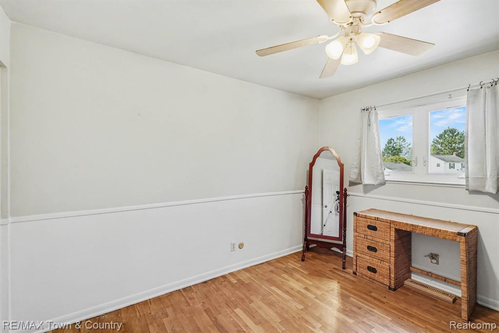 527 Spring Lane Flushing, MI 48433 - Photo 16 of 39