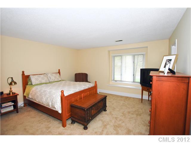 5308 Hillingdon Road Charlotte, NC 28226 - Photo 9 of 16 Gallery Image 9