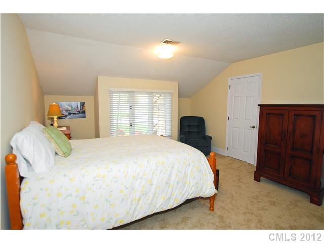 5308 Hillingdon Road Charlotte, NC 28226 - Photo 10 of 16 Gallery Image 10
