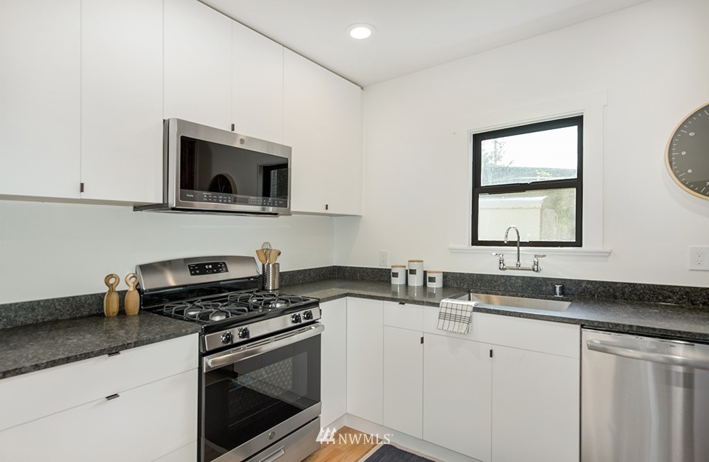 3301 York Road South, Unit 1 Seattle, WA 98144 - Photo 4 of 8 Gallery Image 4