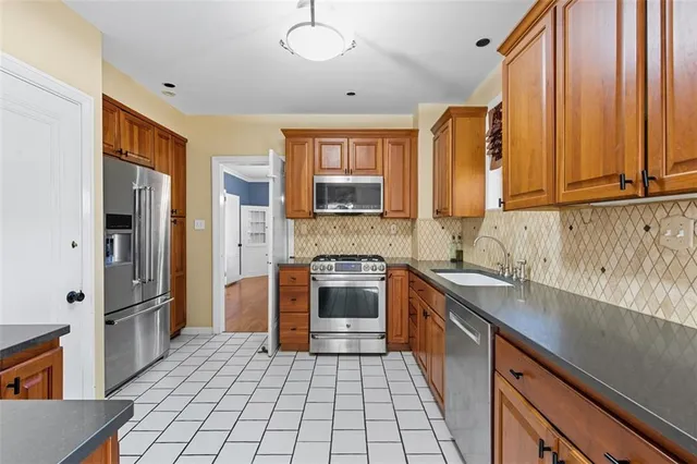 $739,900 | 211 Outlook Drive, Pittsburgh, PA 15228