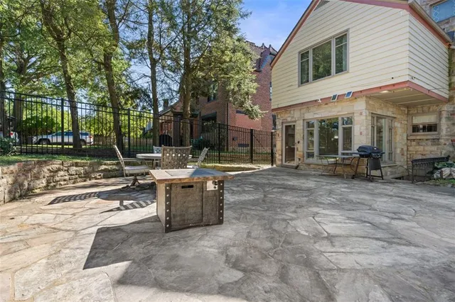 $739,900 | 211 Outlook Drive, Pittsburgh, PA 15228